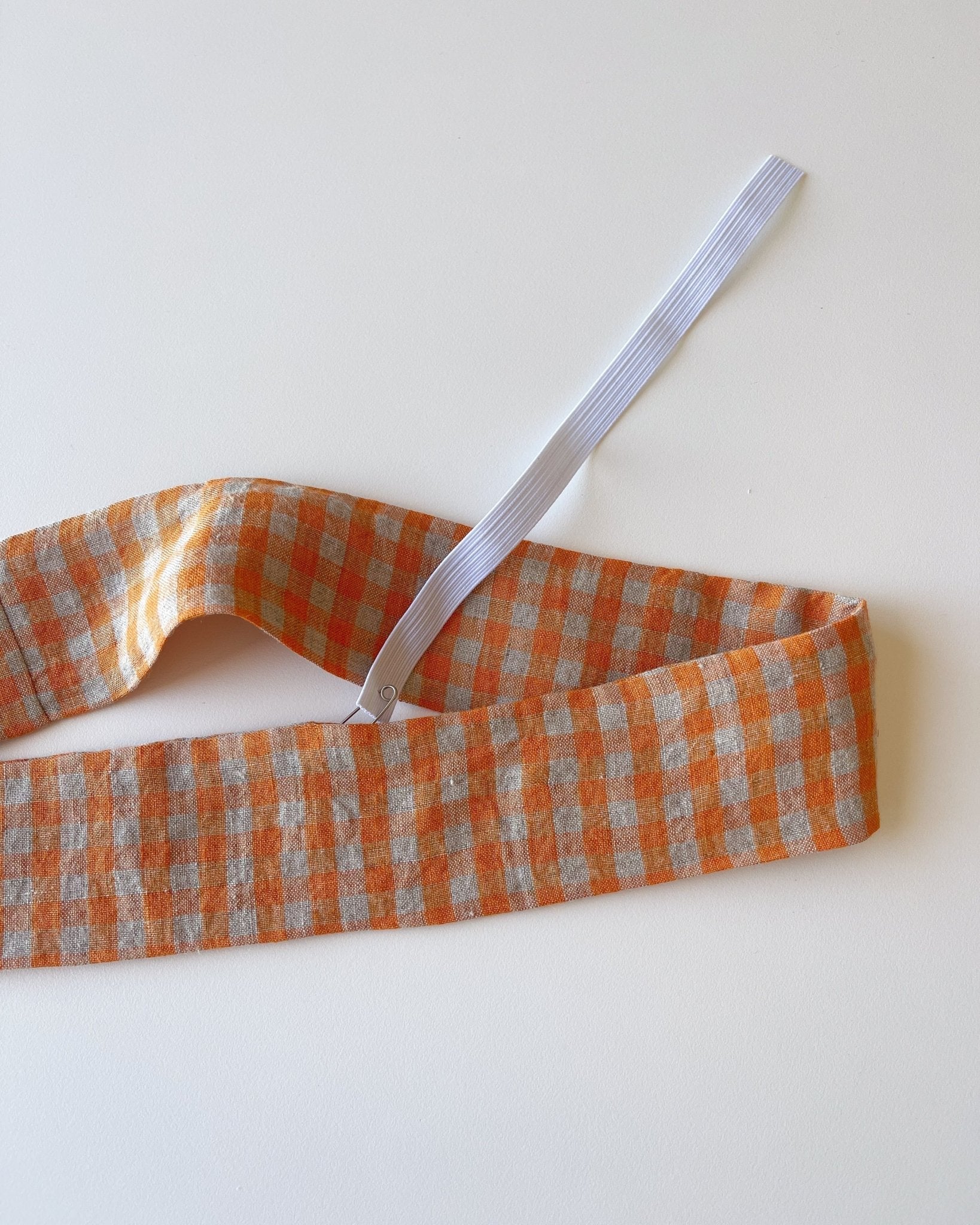 How to sew a scrunchie using the burrito method